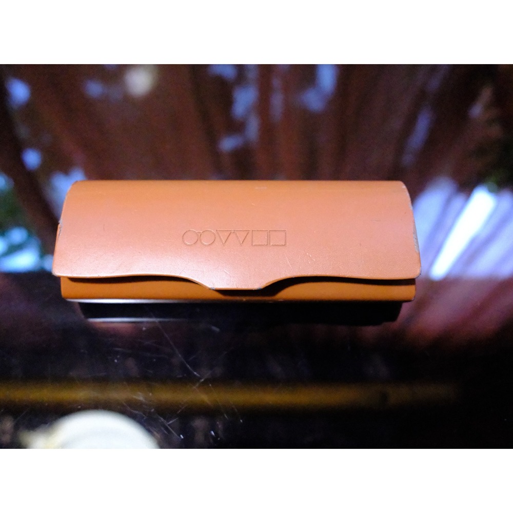 Oliver Peoples Brown Tan Hard Clamshell Eyeglass Sunglasses Case Magnetic